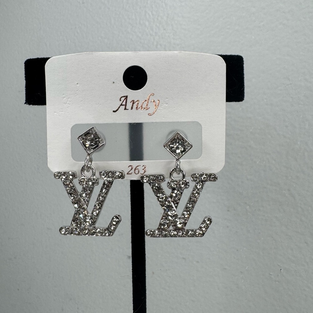 Earrings - Picture 5 of 7